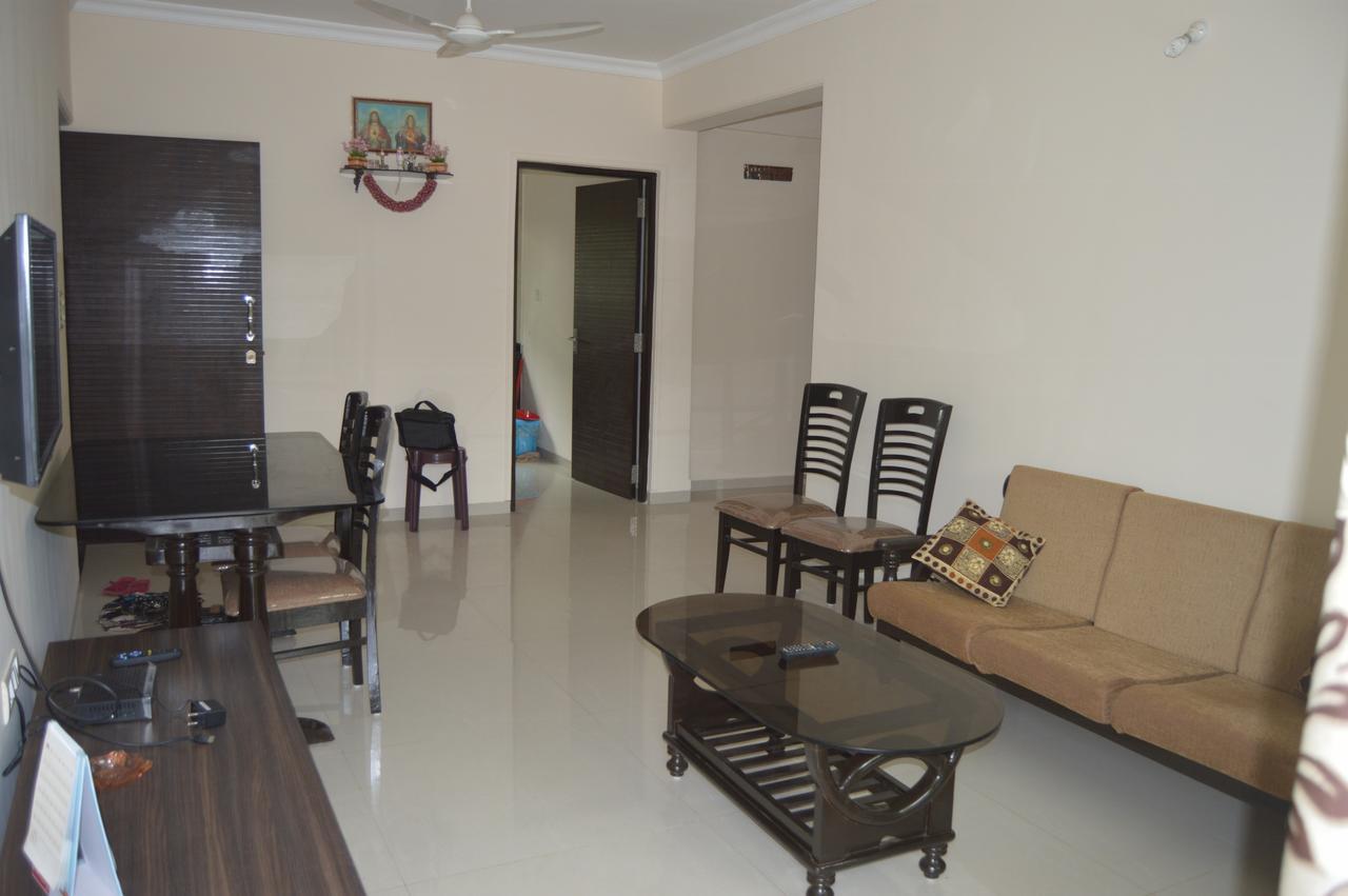 Apartment At A Walk-Able Distance To The Beach Candolim Exterior photo